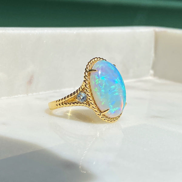 Galaxie Opal Ring