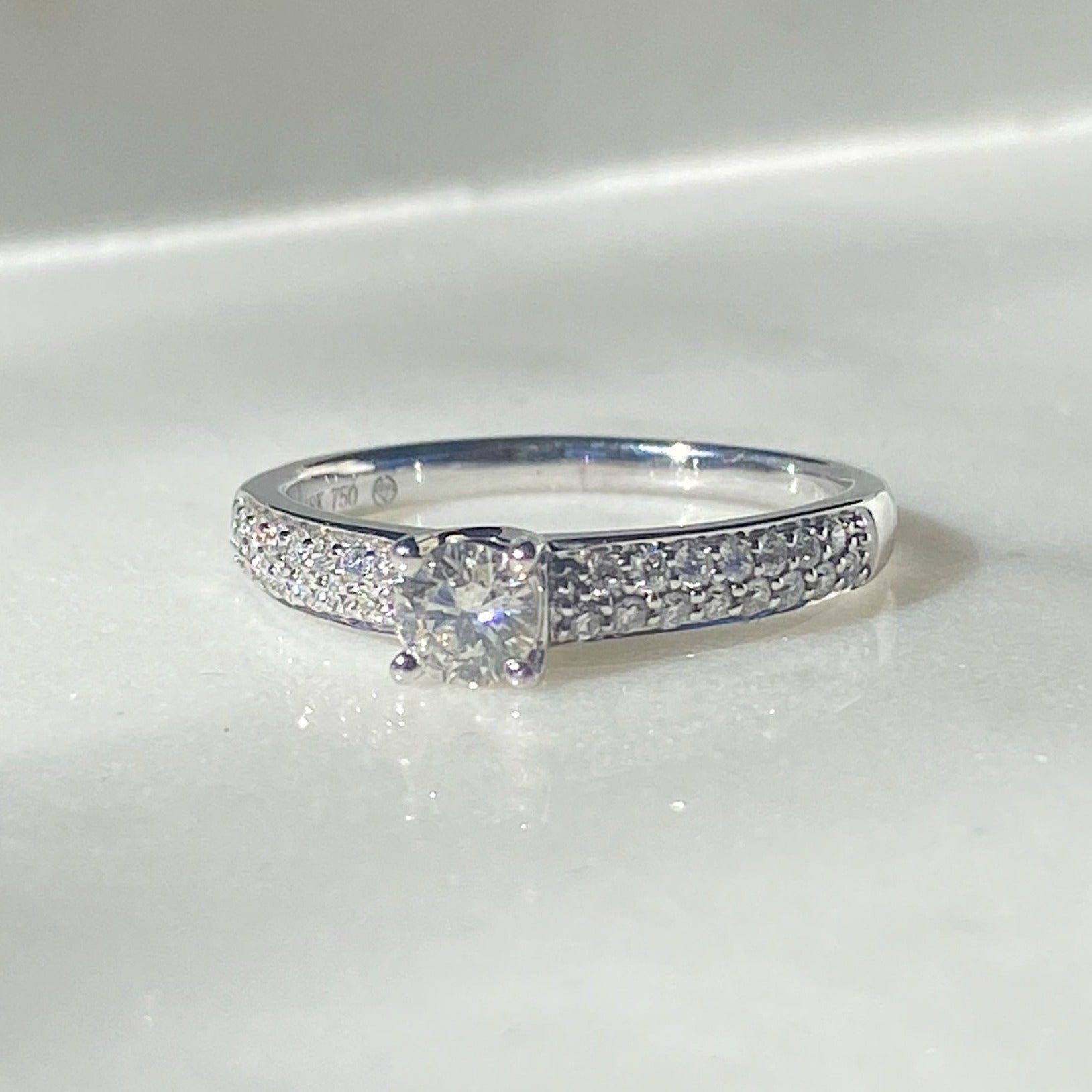 Carrie Diamond Ring