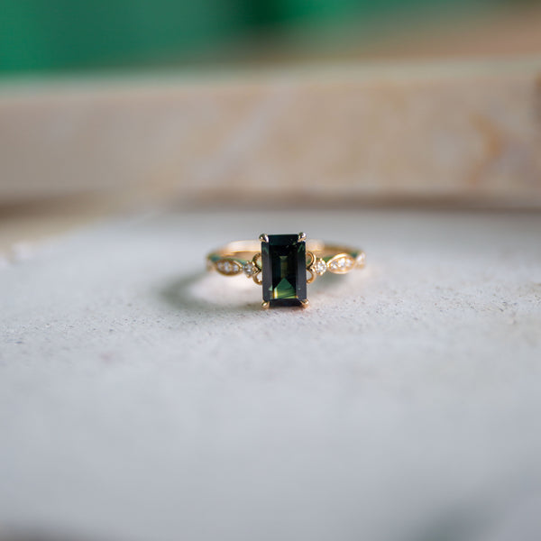 Lesley Sapphire Ring