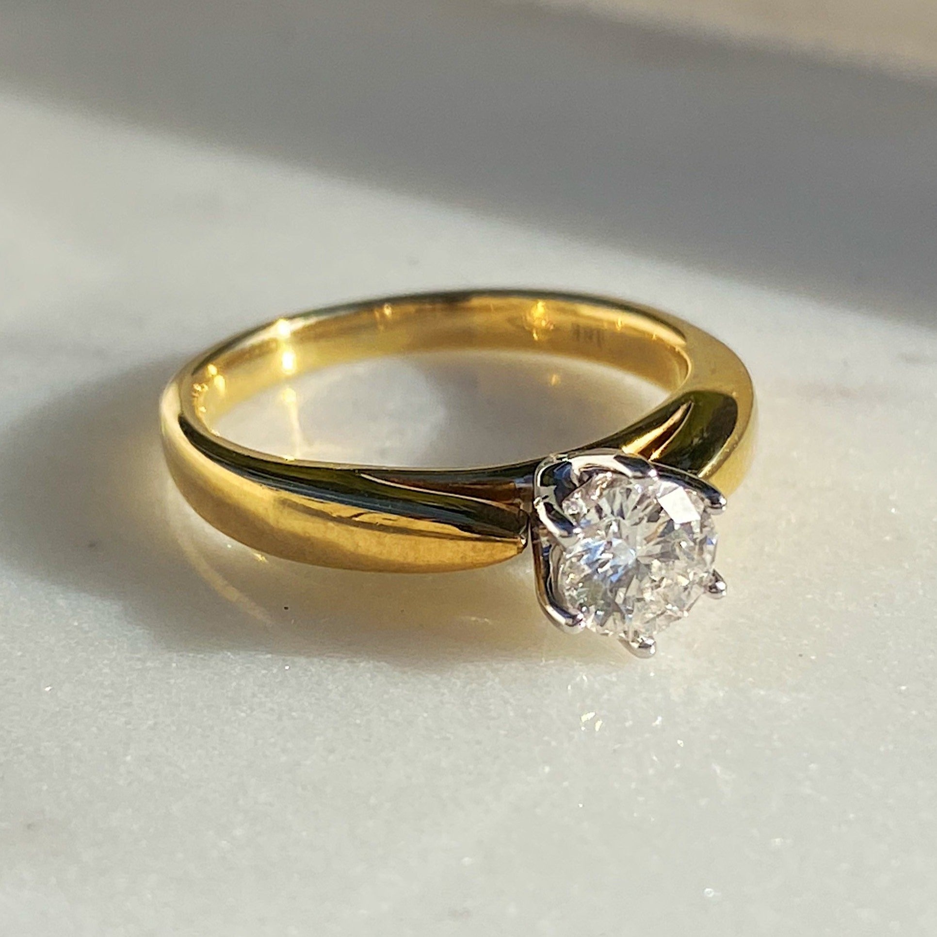 Aria Diamond Yellowgold Ring