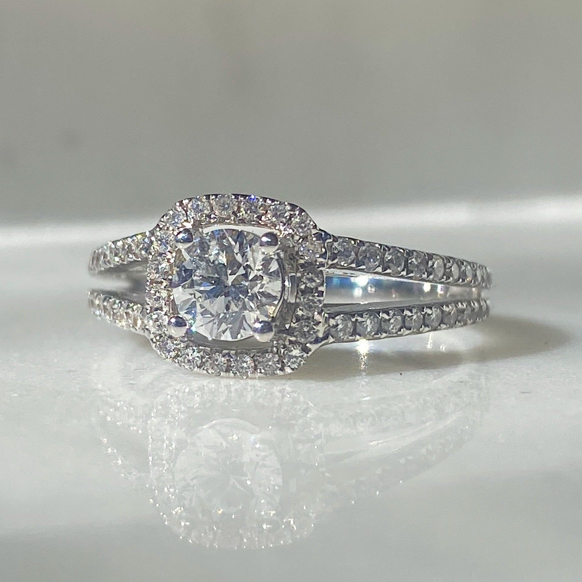 Fionn Diamond Ring