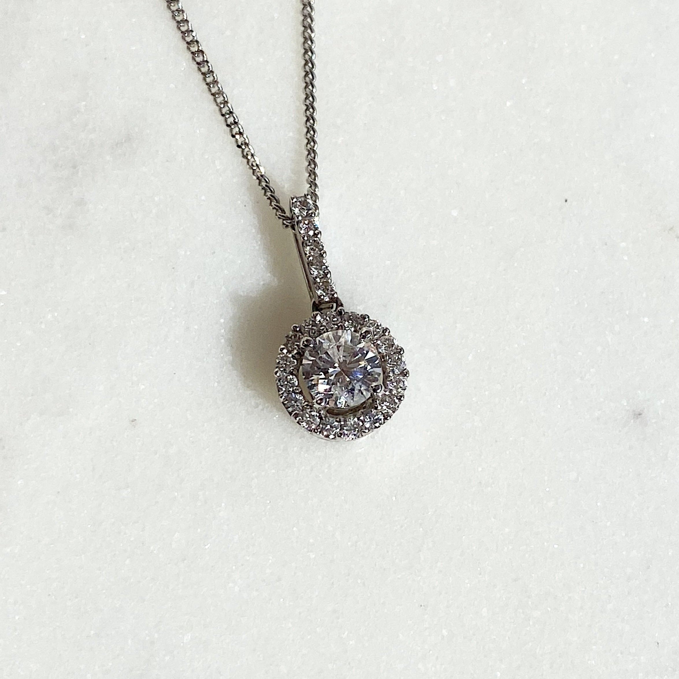 Khloé Diamond Pendant