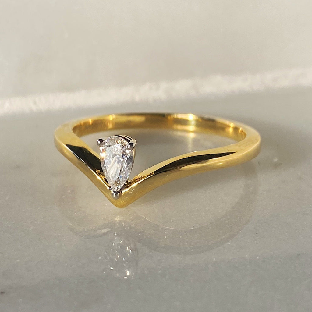 Geneva Diamond Ring