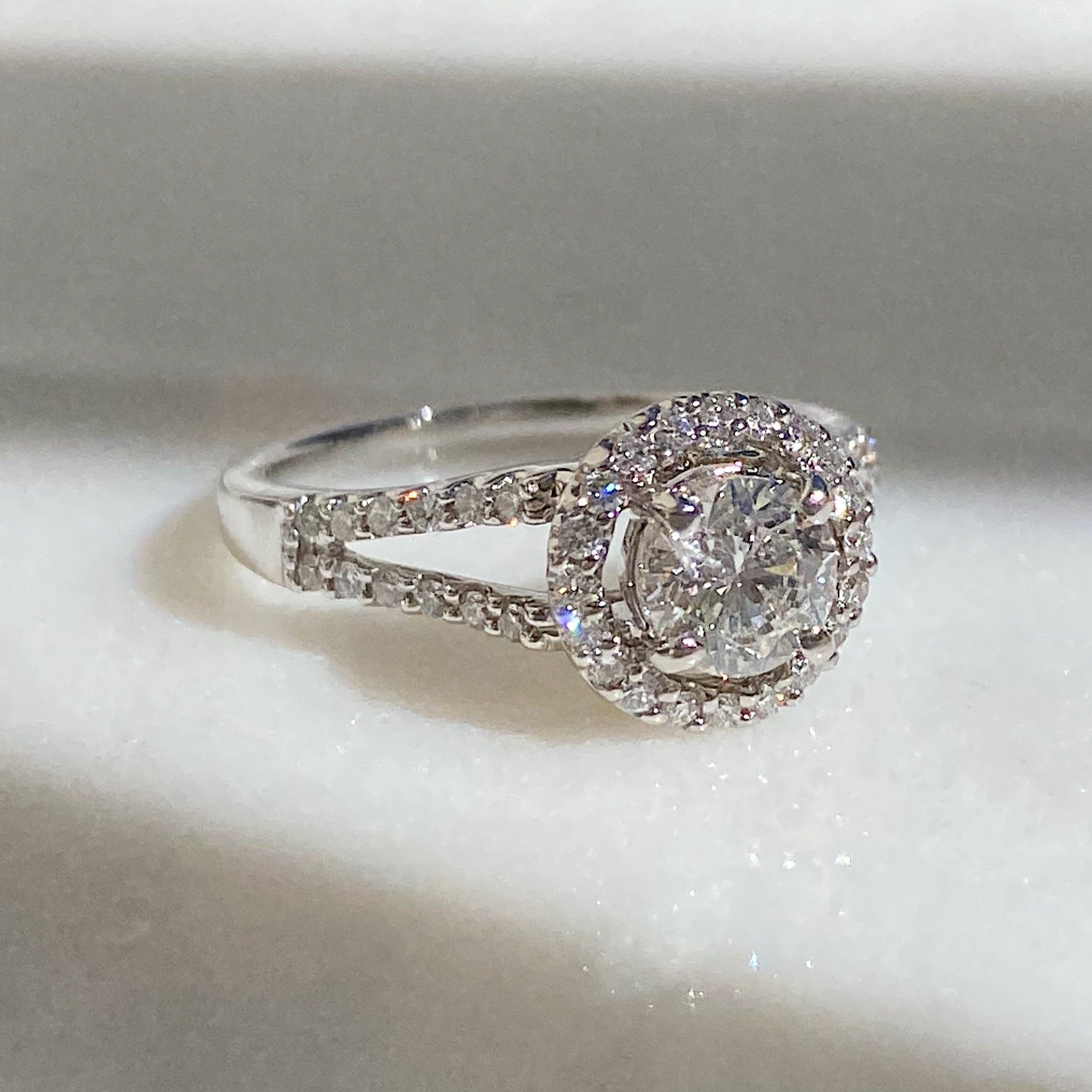 Round Cut Diamond Ring 0.73ct G/SI GIA