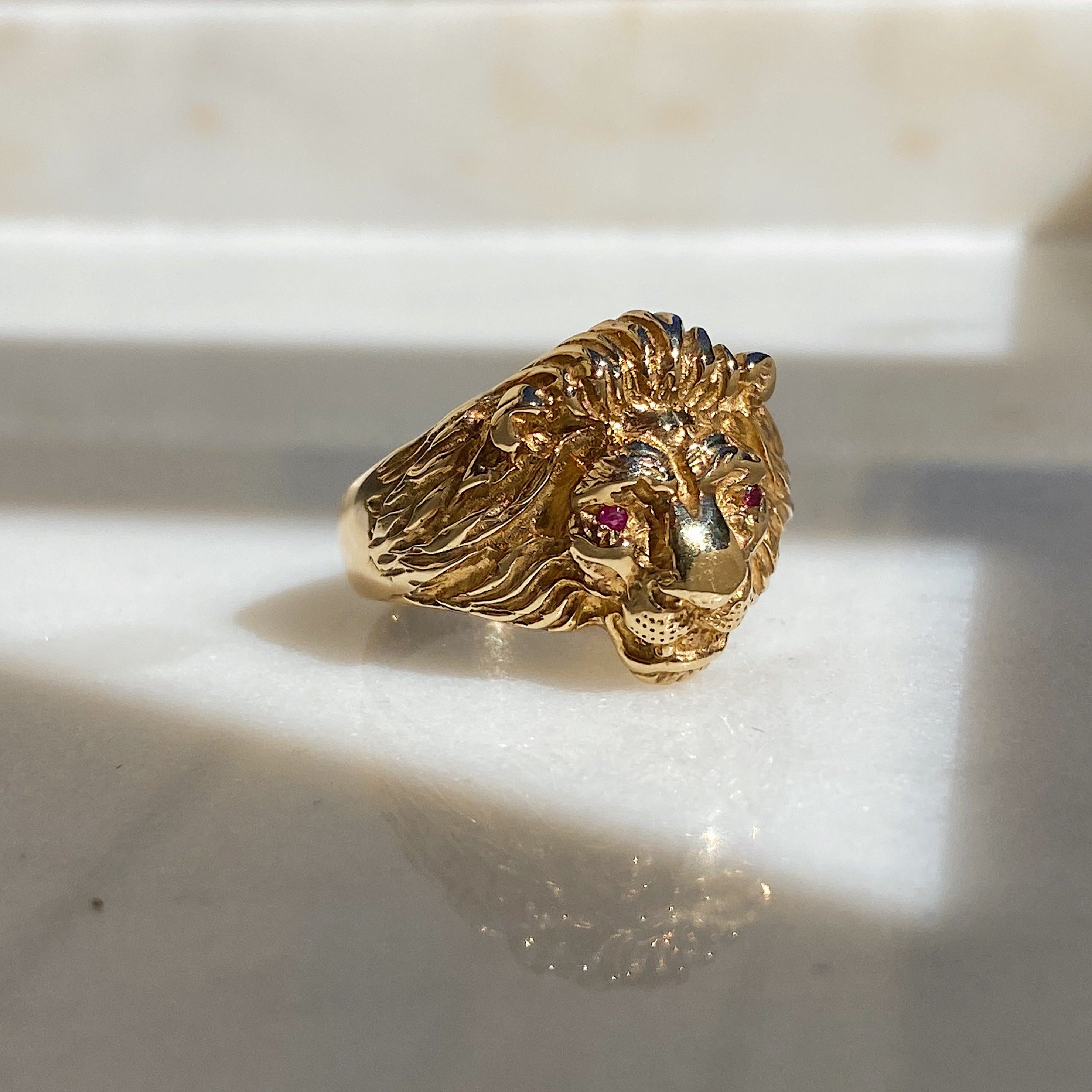 Leo Ring
